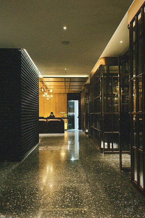 【香港金普顿KIMPTON HK海景套房：“鲶鱼”入局。】