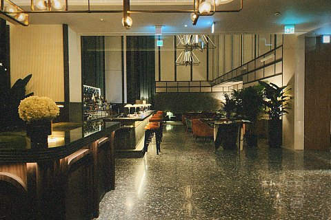 【香港金普顿KIMPTON HK海景套房：“鲶鱼”入局。】