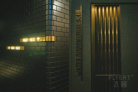 【香港金普顿KIMPTON HK海景套房：“鲶鱼”入局。】