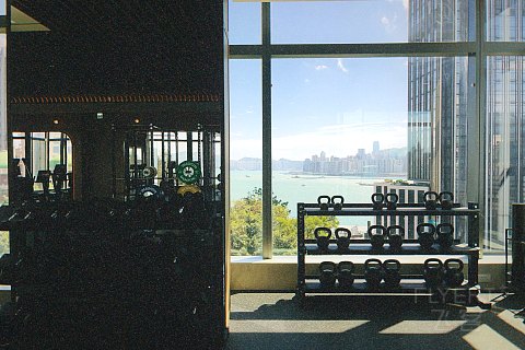 【香港金普顿KIMPTON HK海景套房：“鲶鱼”入局。】
