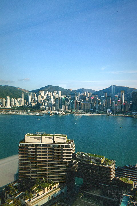 【香港金普顿KIMPTON HK海景套房：“鲶鱼”入局。】