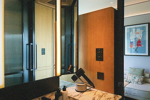 【香港金普顿KIMPTON HK海景套房：“鲶鱼”入局。】