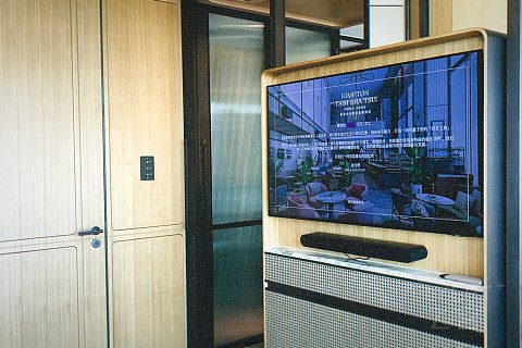 【香港金普顿KIMPTON HK海景套房：“鲶鱼”入局。】