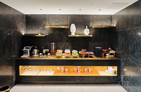 白云里•愉身心|广州白云机场T1航站楼国际头等舱休息室（Premium Lounge）体验