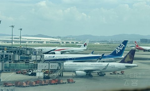 白云里•愉身心|广州白云机场T1航站楼国际头等舱休息室（Premium Lounge）体验