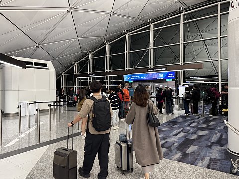 国泰航空：HKG - SYD 商务舱 快快快，吃完好睡觉