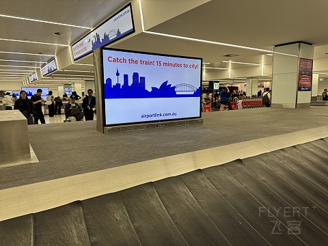 国泰航空：HKG - SYD 商务舱 快快快，吃完好睡觉