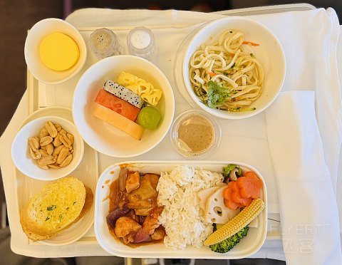 风筝与风•不期而遇|马来西亚航空MH377CAN-KUL罕至空客350-900商务舱体验