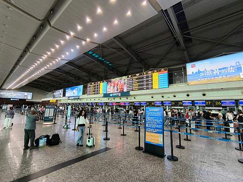 青岛东航中转体验，两段MU高效衔接。-中国东方航空 MU2518 MU6405 DLC-TAO-SHE