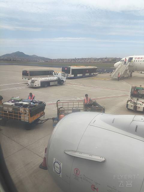青岛东航中转体验，两段MU高效衔接。-中国东方航空 MU2518 MU6405 DLC-TAO-SHE