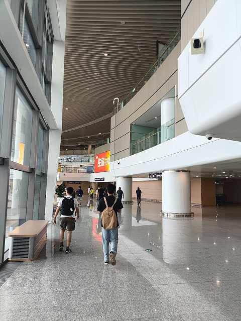 青岛东航中转体验，两段MU高效衔接。-中国东方航空 MU2518 MU6405 DLC-TAO-SHE