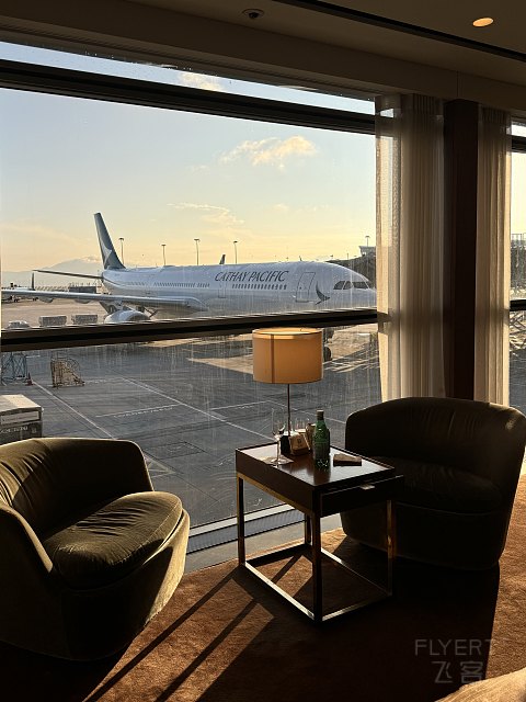 国泰航空 CX995 福州-香港 商务舱转机飞行报告 因晚点送积分机遇