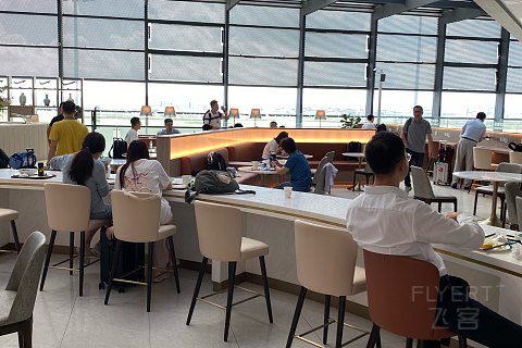 上海虹桥国际机场T2航站楼V28休息室