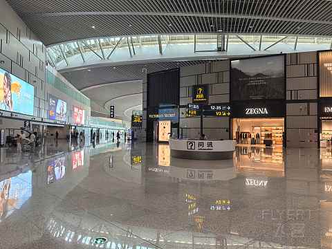 携伴政策严格0206险翻车，青岛胶东国际机场环亚V1报告