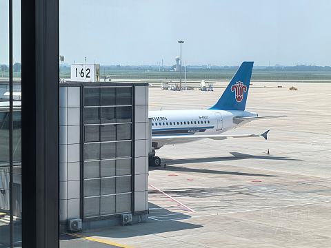 携伴政策严格0206险翻车，青岛胶东国际机场环亚V1报告