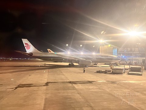 草原上的夜晚｜CA8346:呼和浩特白塔-杭州萧山，九曲十八弯的返杭路