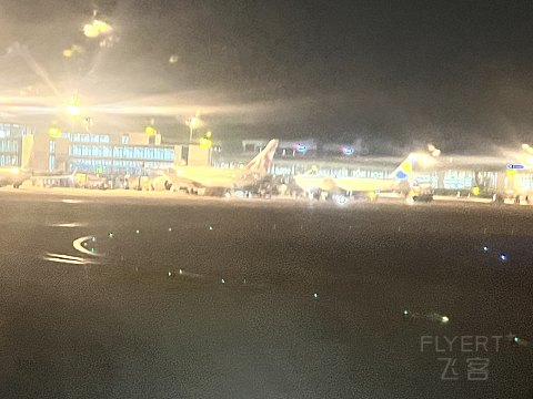 草原上的夜晚｜CA8346:呼和浩特白塔-杭州萧山，九曲十八弯的返杭路