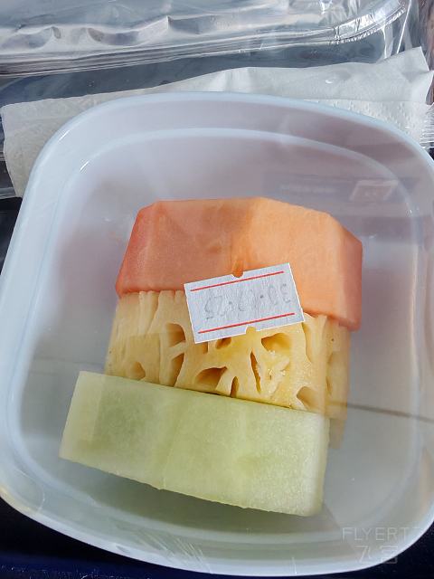 #踏秋而行#CZ388南航雅加达-广州非麸质餐食体验