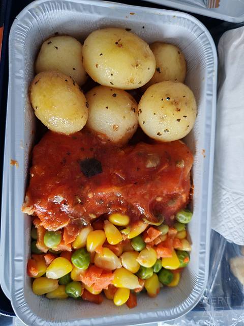 #踏秋而行#CZ388南航雅加达-广州非麸质餐食体验