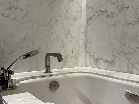 从喜来登到伦敦人名汇：承载情怀与蜕变的酒店入住记