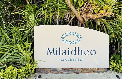果冻海•耀珍珠|马尔代夫米莱度岛度假酒店(Milaidhoo Maldives)泳池水屋及沙屋全体验