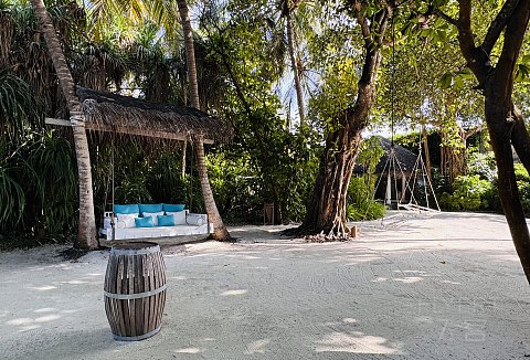 果冻海•耀珍珠|马尔代夫米莱度岛度假酒店(Milaidhoo Maldives)泳池水屋及沙屋全体验