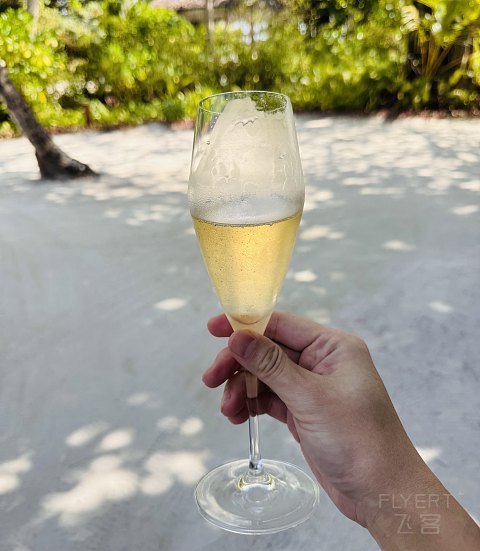 果冻海•耀珍珠|马尔代夫米莱度岛度假酒店(Milaidhoo Maldives)泳池水屋及沙屋全体验