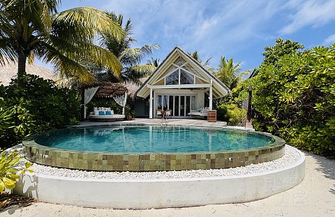 果冻海•耀珍珠|马尔代夫米莱度岛度假酒店(Milaidhoo Maldives)泳池水屋及沙屋全体验