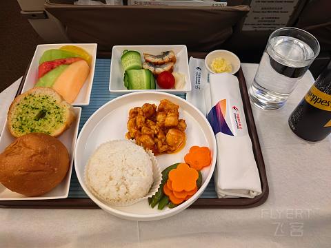 国庆游大马——PKX—KUL—PEN东航MU795公务舱体验#踏秋而行#