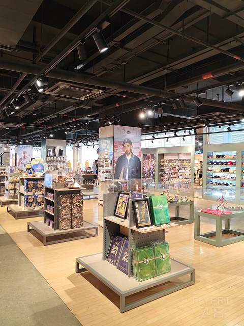 #踏秋而行#繁华之间：国庆广州北京路大佛寺旁希诺酒店