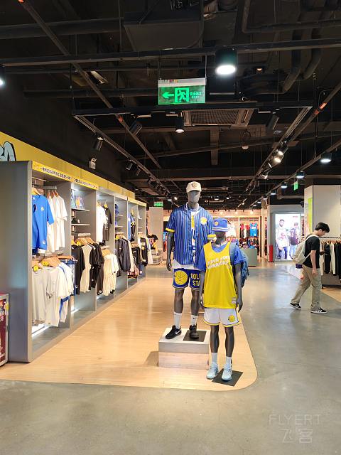 #踏秋而行#繁华之间：国庆广州北京路大佛寺旁希诺酒店