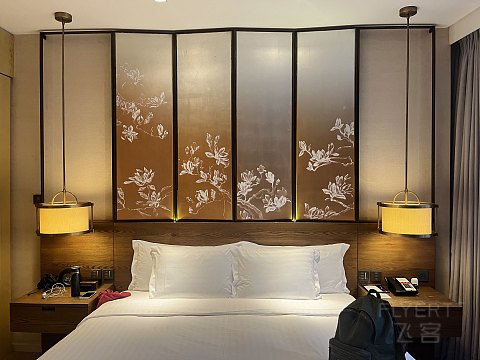 2025年9月上海衡山12号华邑