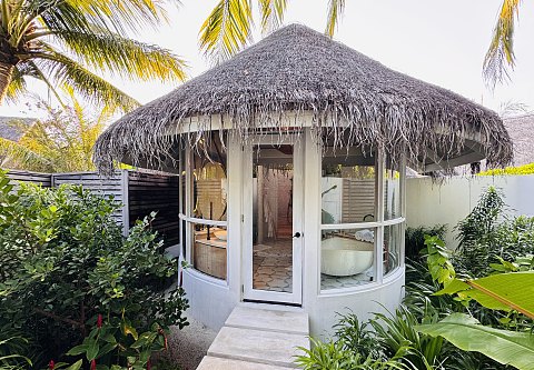 果冻海•耀珍珠|马尔代夫米莱度岛度假酒店(Milaidhoo Maldives)泳池水屋及沙屋全体验