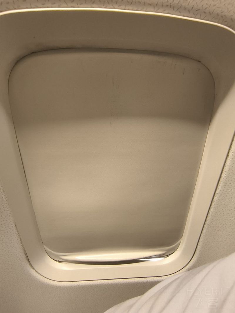 131911IWyjxRFJ8Gtw40Py.jpg