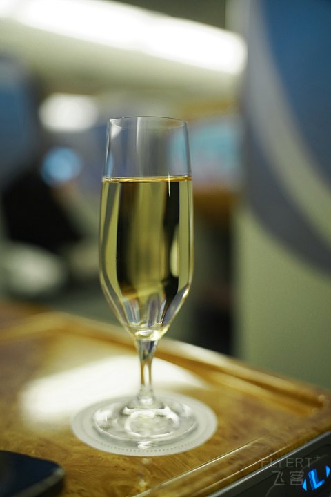 Fly Better—香港/曼谷阿联酋航空A388商务舱飞行体验