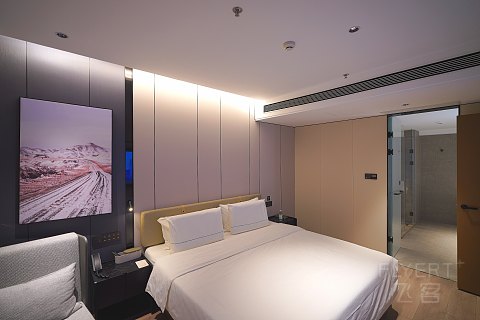 东北追秋大环线！Day1⃣：开局即巅峰！早餐硬核的锡林浩特杭盖路亚朵酒店 套房体验