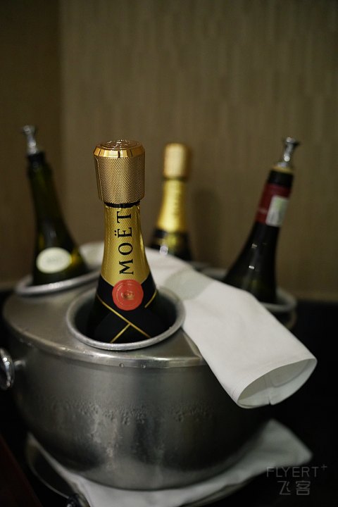 Fly Better—香港/曼谷阿联酋航空A388商务舱飞行体验