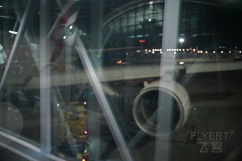 Fly Better—香港/曼谷阿联酋航空A388商务舱飞行体验