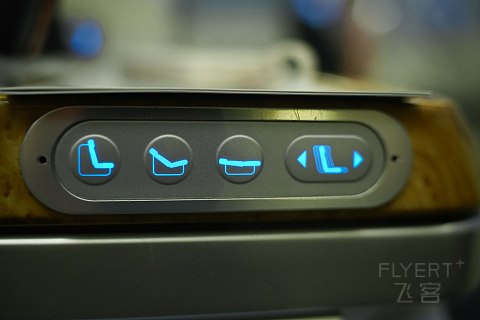 Fly Better—香港/曼谷阿联酋航空A388商务舱飞行体验