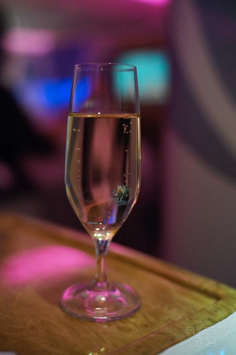 Fly Better—香港/曼谷阿联酋航空A388商务舱飞行体验