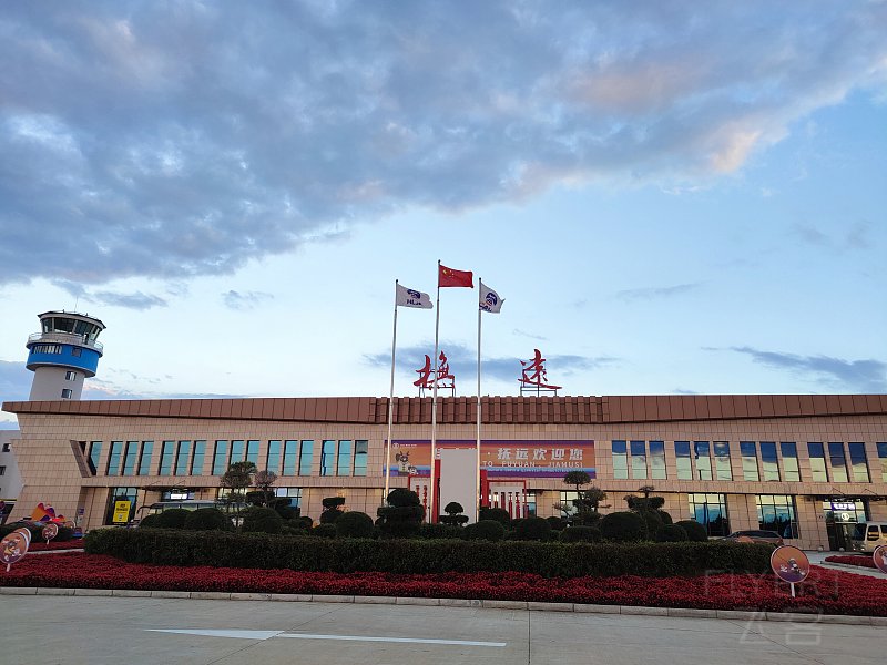 235253yLbV2wucfoswg1Pk.jpg
