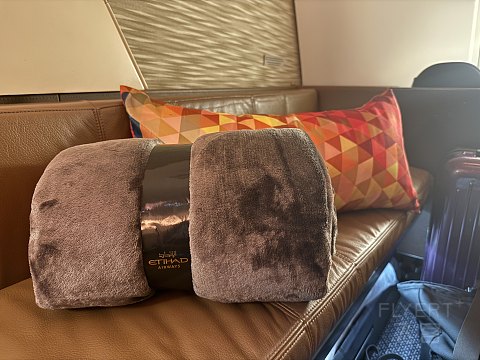 嚇, 搭頭等公寓被這樣搞! 阿提哈德航空 EY499 SIN-AUH First Apartment 飛行報告