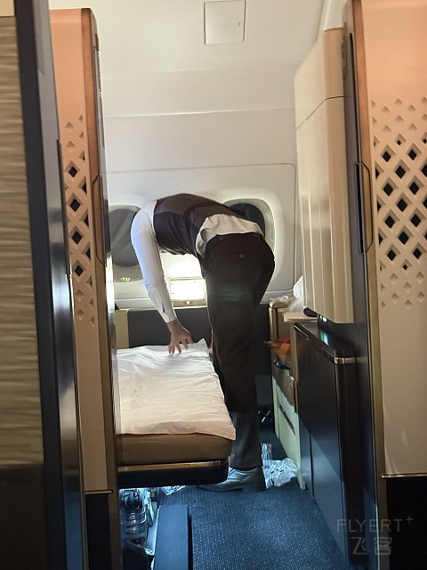 嚇, 搭頭等公寓被這樣搞! 阿提哈德航空 EY499 SIN-AUH First Apartment 飛行報告