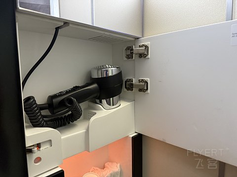 嚇, 搭頭等公寓被這樣搞! 阿提哈德航空 EY499 SIN-AUH First Apartment 飛行報告