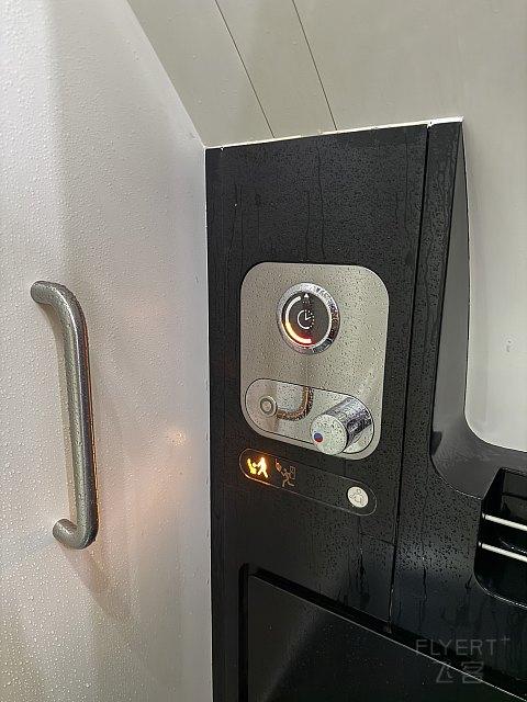 嚇, 搭頭等公寓被這樣搞! 阿提哈德航空 EY499 SIN-AUH First Apartment 飛行報告
