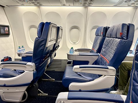机场堵飞机｜达美航空DL2339 LGA-MIA B737-900ER头等舱体验