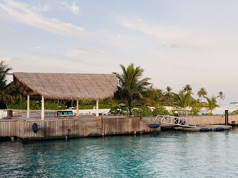 果冻海•耀珍珠|马尔代夫米莱度岛度假酒店(Milaidhoo Maldives)泳池水屋及沙屋全体验