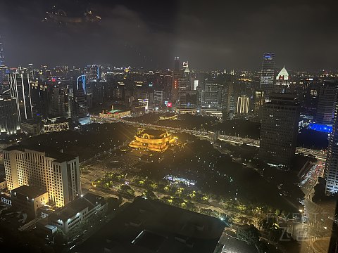 两大一小｜国庆｜上海明天广场JW万豪（升套）