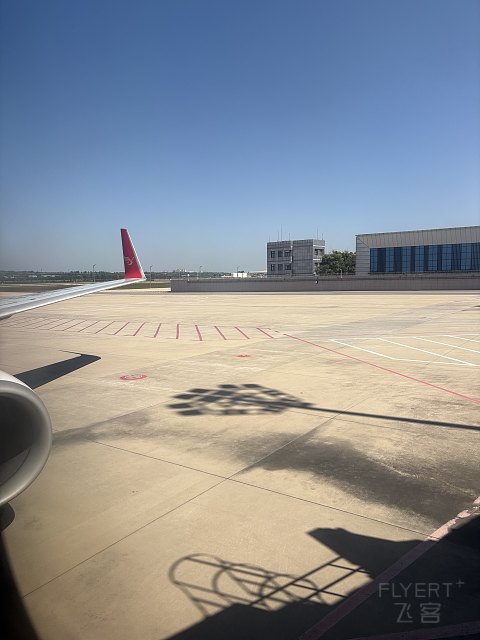 解锁昆明航空超级经济舱飞行