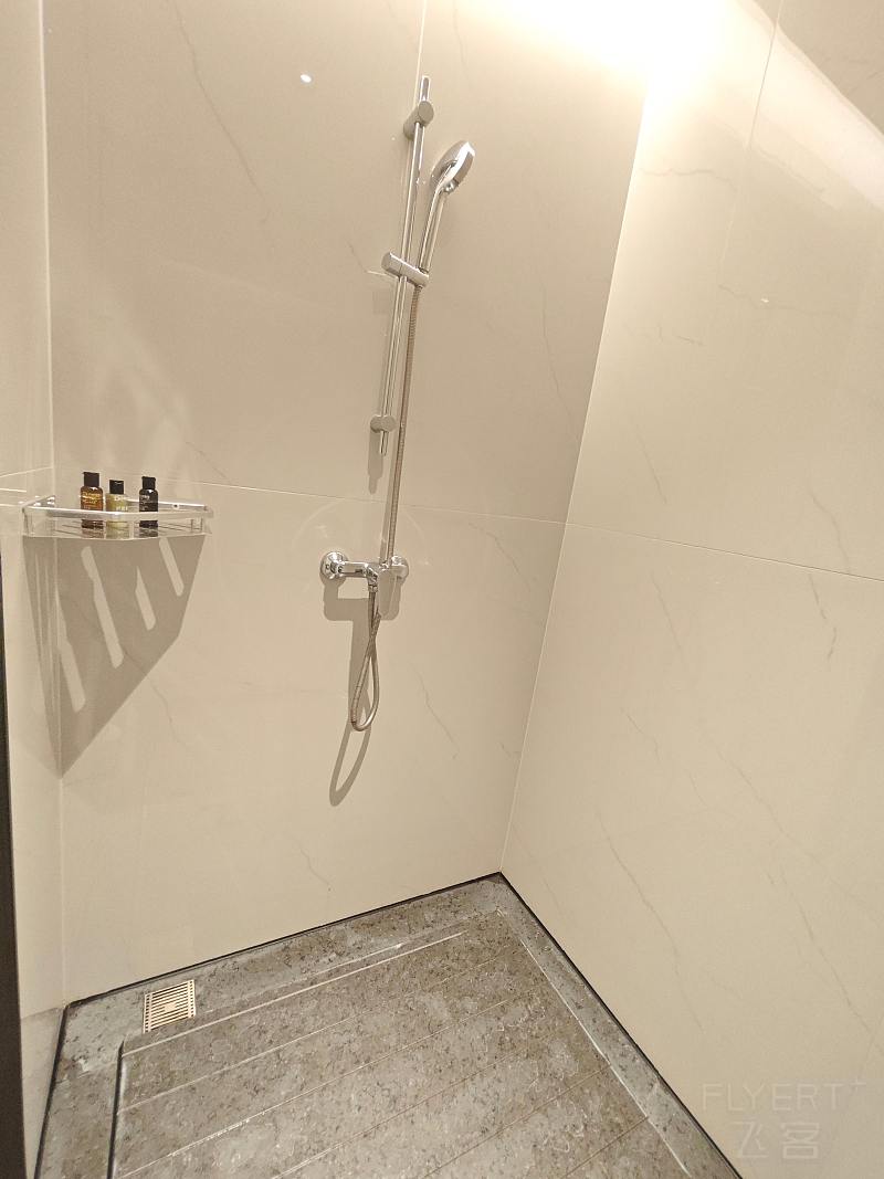 120736IMivW2OCO4i0juv0.jpg